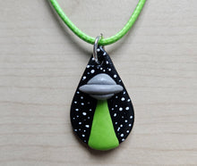 Load image into Gallery viewer, Ufo Starry Necklace
